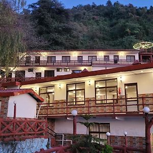 Ceyone Hotels